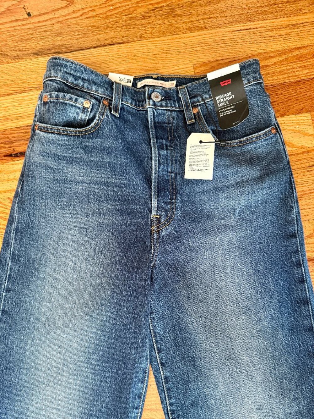 NWT Levi's Ribcage Straight Ankle Women's Jeans | On My Honor - Dark Wash | 28 - Picture 2 of 8